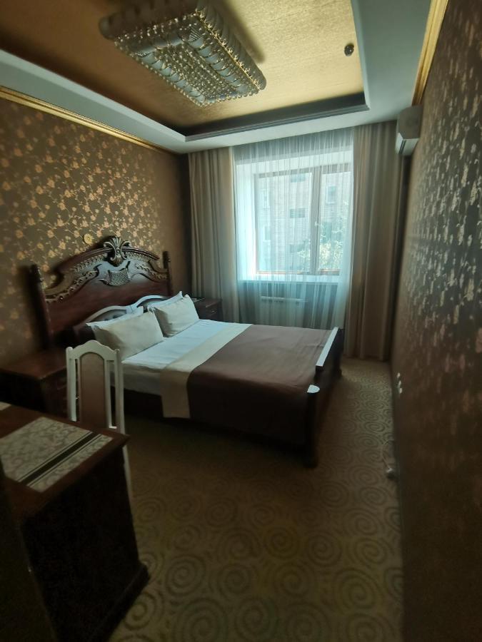 Altyn Adam Hotel بتروبافلوفسك المظهر الخارجي الصورة