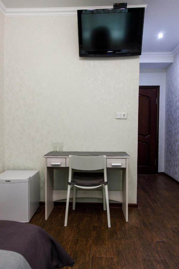Altyn Adam Hotel بتروبافلوفسك المظهر الخارجي الصورة