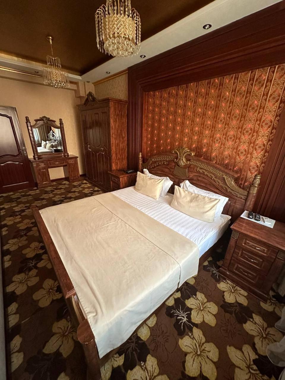 Altyn Adam Hotel بتروبافلوفسك المظهر الخارجي الصورة