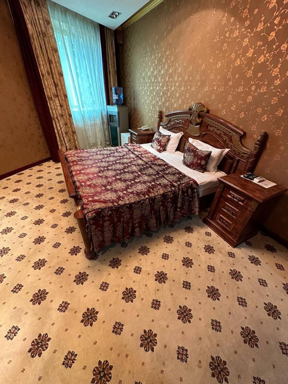 Altyn Adam Hotel بتروبافلوفسك المظهر الخارجي الصورة