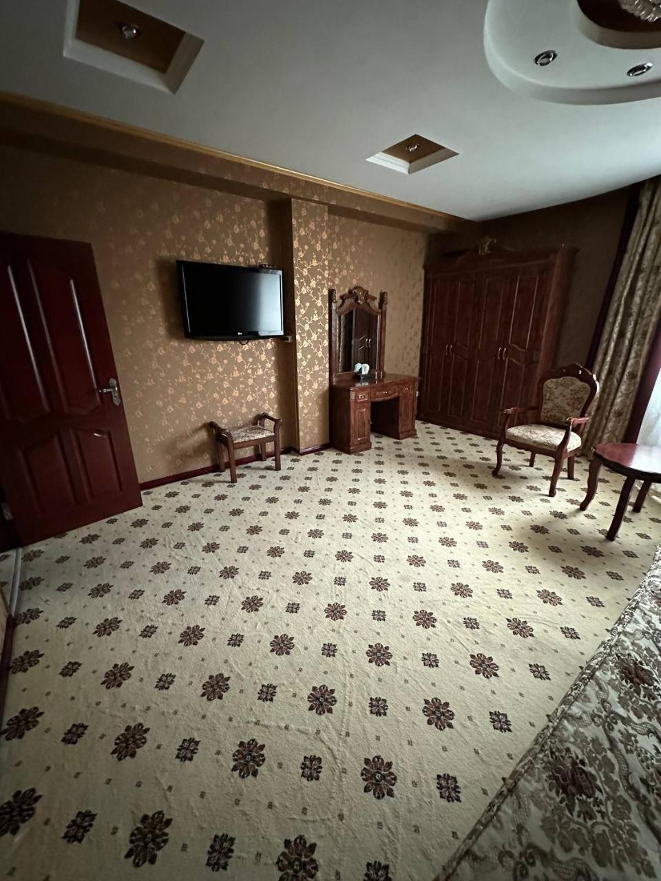 Altyn Adam Hotel بتروبافلوفسك المظهر الخارجي الصورة