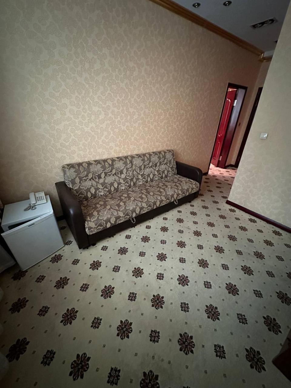 Altyn Adam Hotel بتروبافلوفسك المظهر الخارجي الصورة