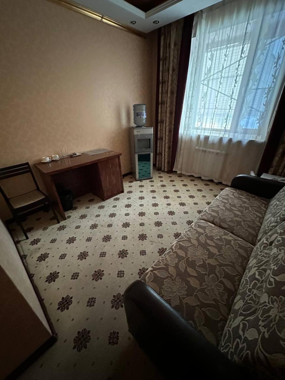 Altyn Adam Hotel بتروبافلوفسك المظهر الخارجي الصورة